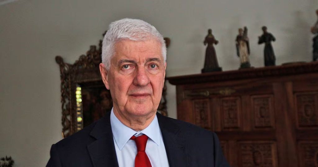 Javier Etcheberry: Críticas y Nuevos Retos Tras su Salida del SII