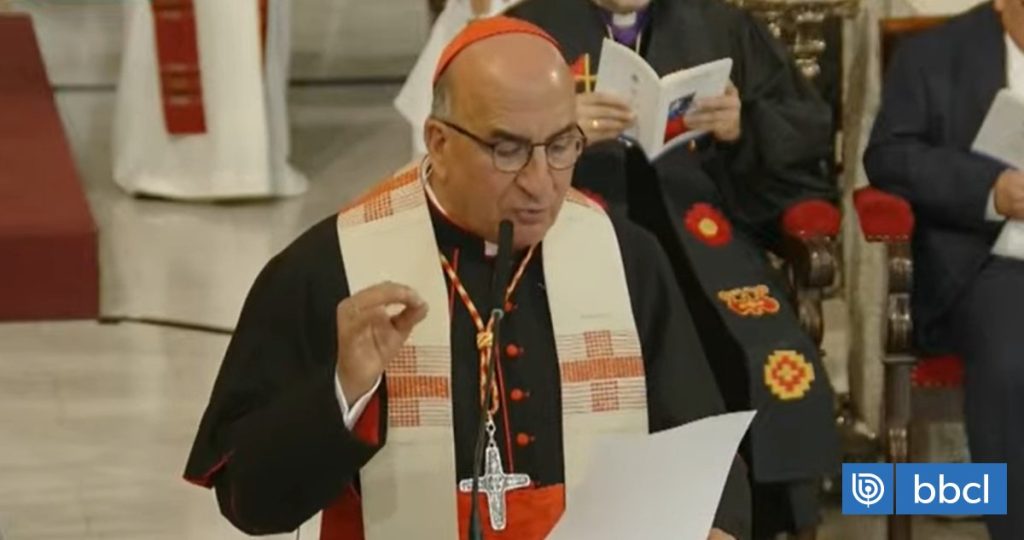 Arzobispo Chomali: Llamado a Proteger la Democracia y la Vida