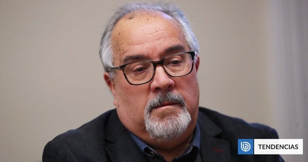 Ramón Díaz Eterovic honra la literatura chilena con el Premio 2025.