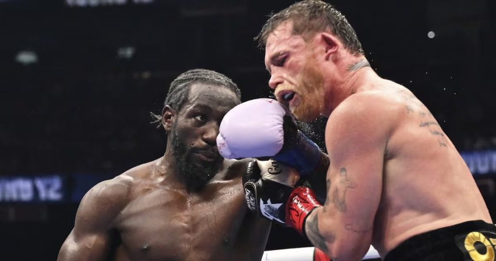 Terence Crawford devuelve cinturones a Canelo tras sorprendente triunfo