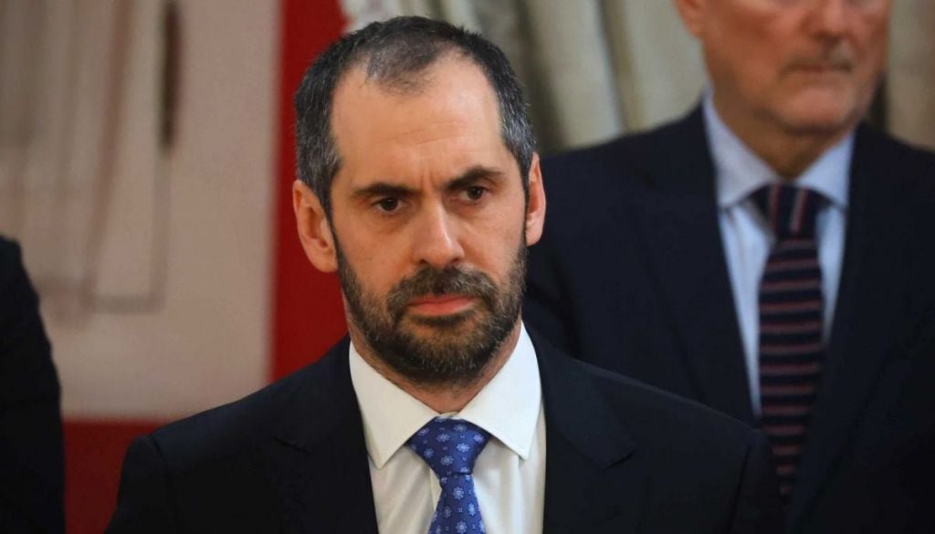 Gobernaciones y Ministerios Bajo la Lupa por Recortes Presupuestarios