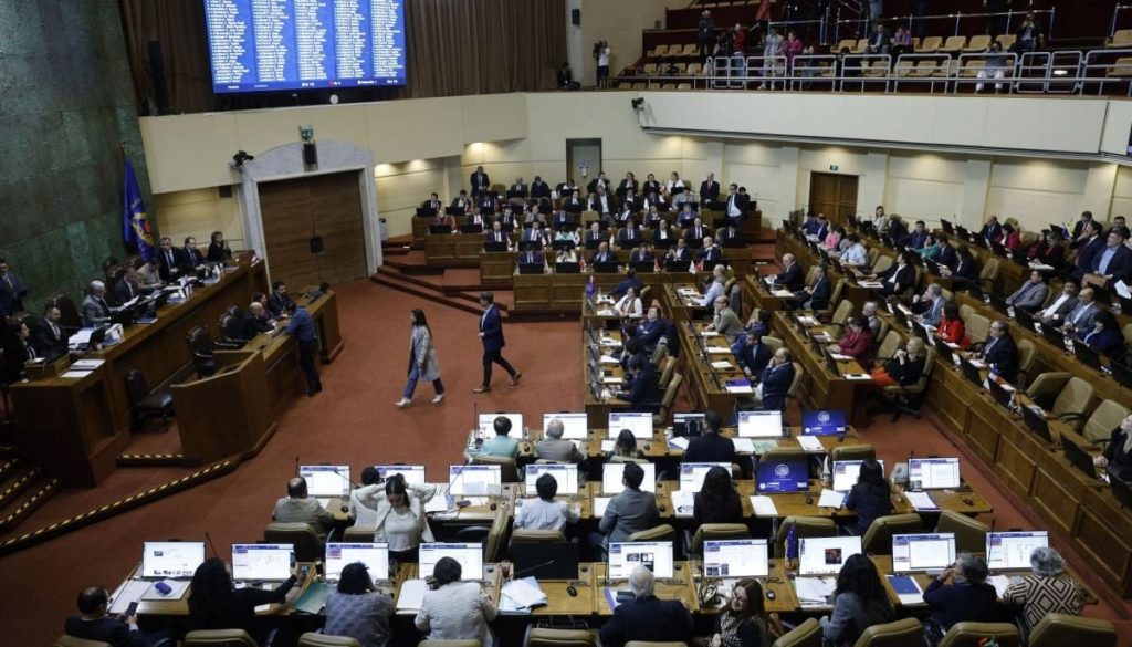 Chile extiende la residencia para voto extranjero a 10 años