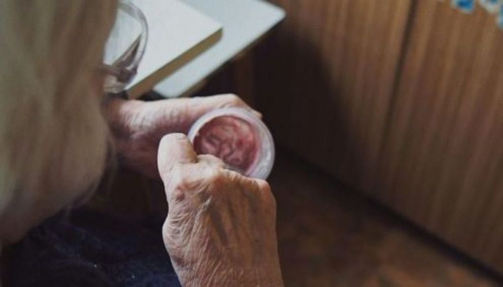¿Retrasar el desayuno puede acortar la vida de los mayores?