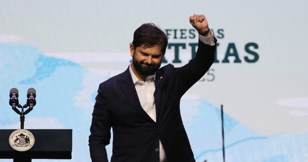 Gabriel Boric envía emotivo mensaje a chilenos en el exterior por Fiestas Patrias