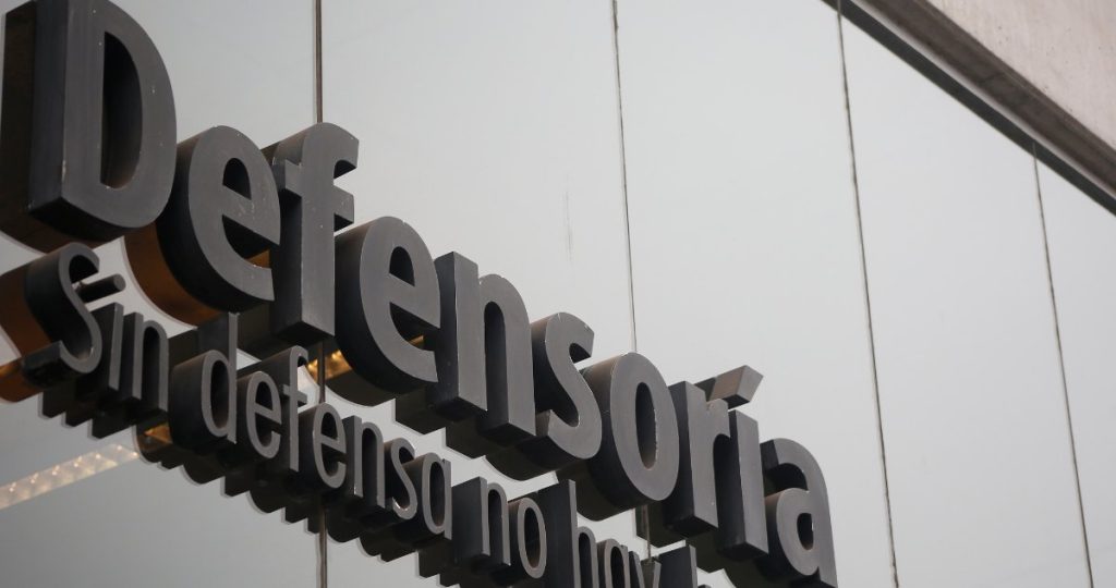 Presunto Tráfico de Información en la Defensoría de Los Ángeles