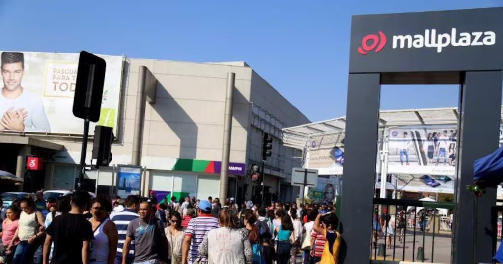 Mall Plaza Vespucio suspende seguridad tras muerte en investigación