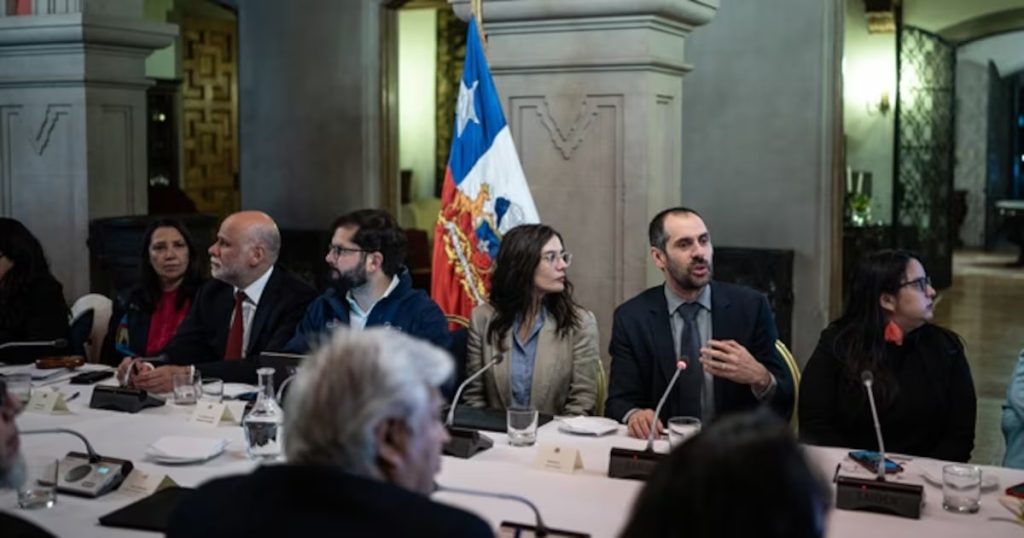 Gabriel Boric presenta los pilares del Presupuesto 2026 en Chile