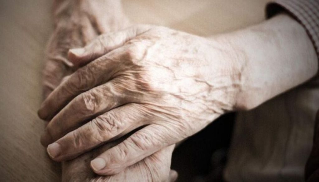 Descubren cuerpo momificado en Italia tras alerta familiar