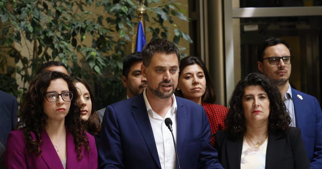 Diputados impulsan acción contra el juez Ulloa por influencias indebidas