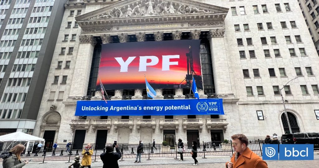 Chile y otros países apoyan a Argentina en litigio por YPF