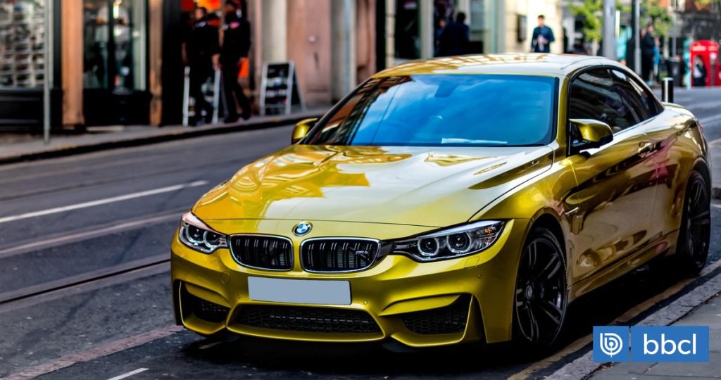 BMW crece globalmente, pero enfrenta desafíos en el mercado chino.