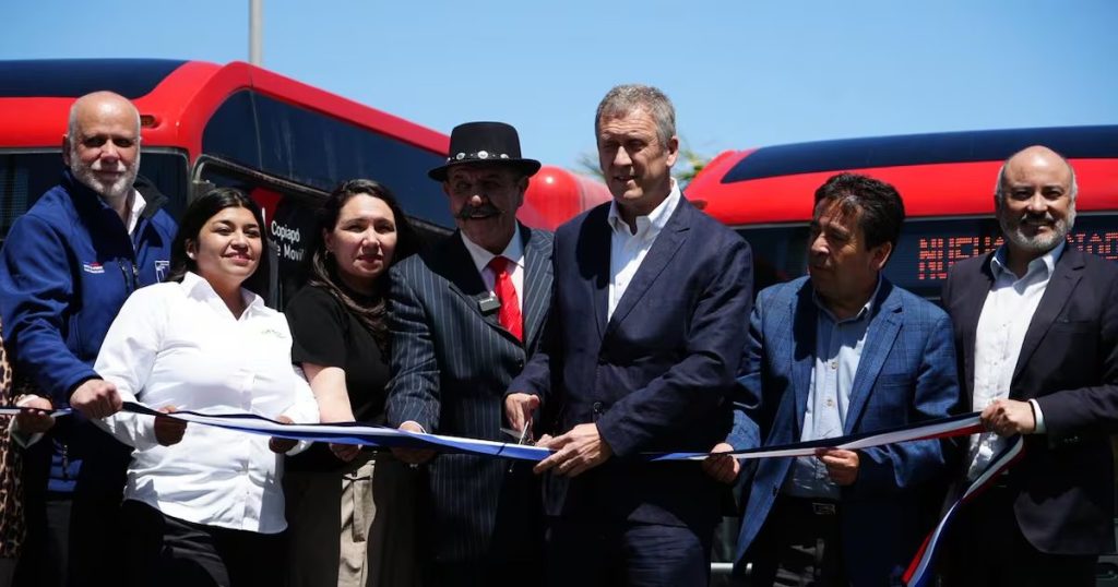 Copiapó innova con flota de buses eléctricos y aplicación regional.