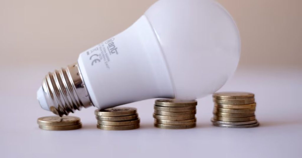 Ajuste en tarifas eléctricas: reducción prevista para enero 2024