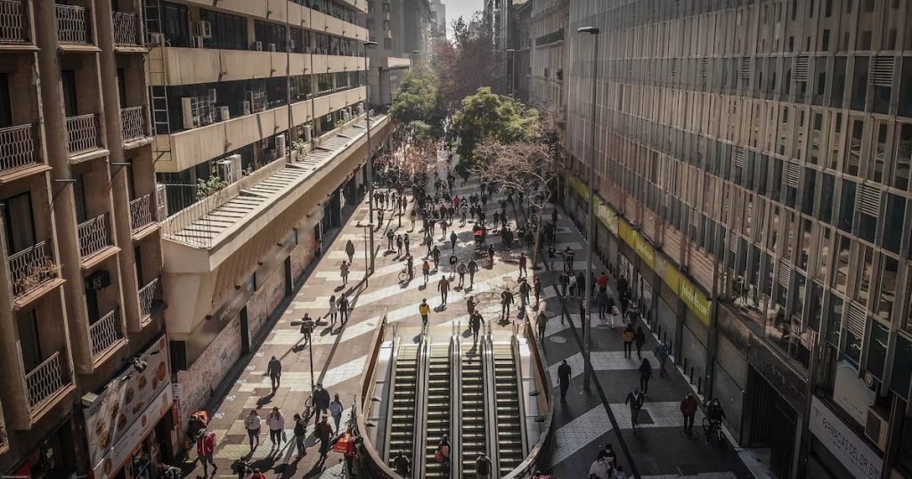 El Valor Comercial de Santiago Centro se Derrumba un 60%