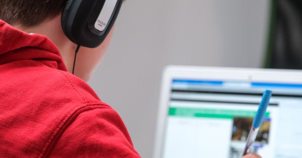 El impacto del celular en el aprendizaje según Barbara Oakley