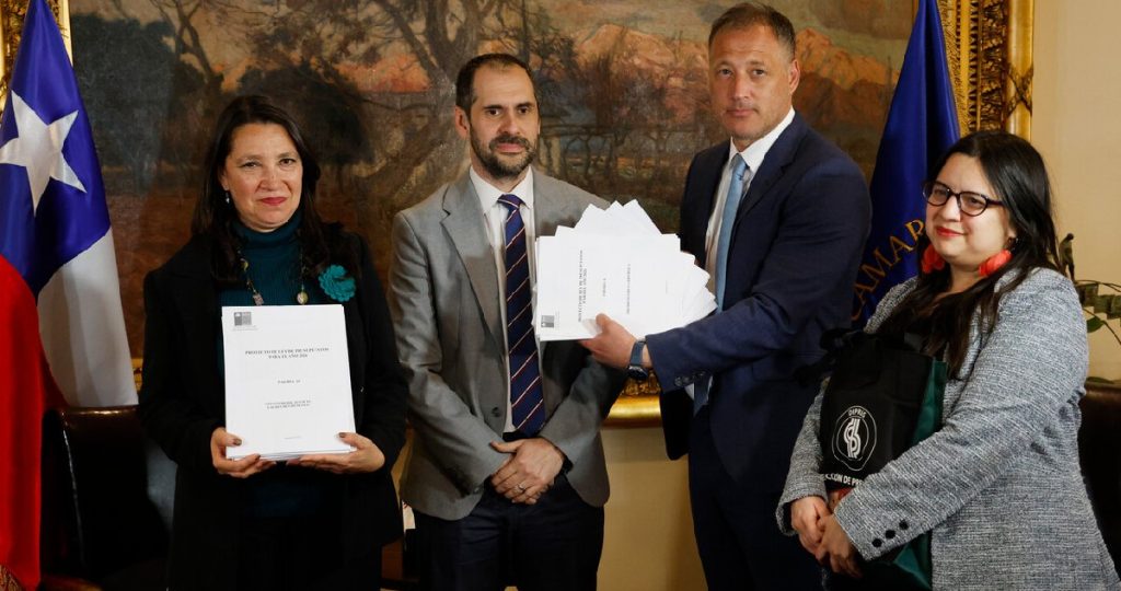 Chile elimina la “glosa republicana” del presupuesto 2025