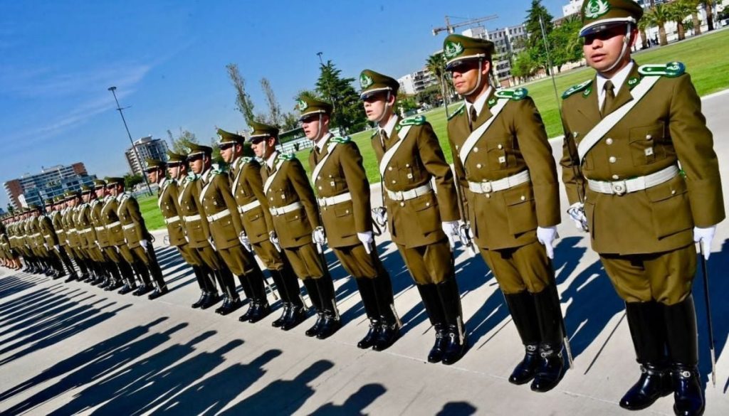 Carabineros de Chile abre más de 100 vacantes para civiles
