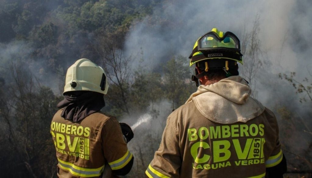 Urgente evacuación en Monte Patria por incendio forestal