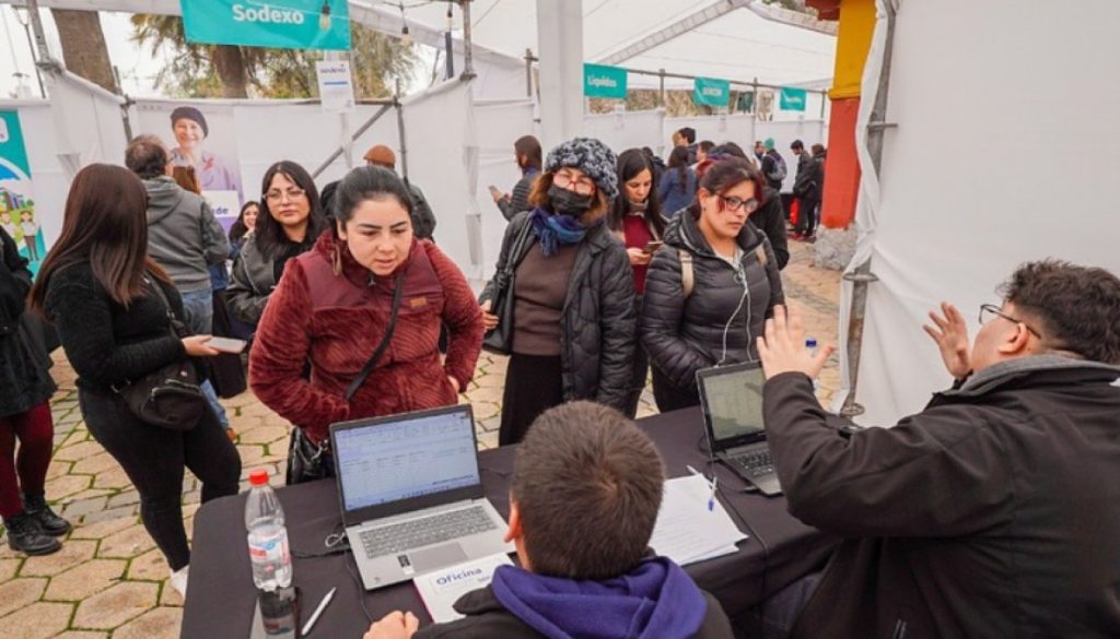 Oportunidades en la Feria Laboral de Ñuñoa: Conectando Talento y Empleo
