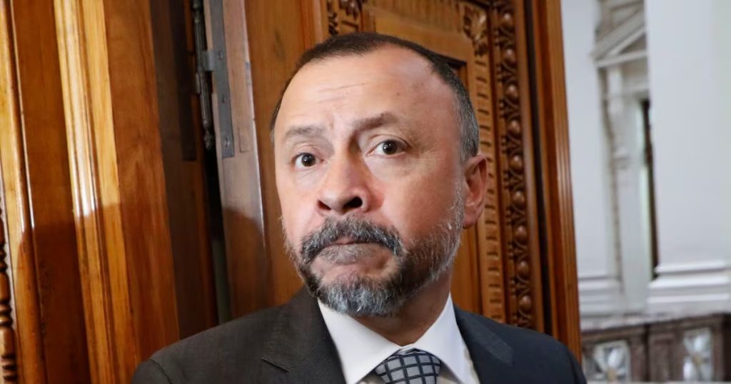 Fiscal Carlos Palma enfrenta cargos por divulgación de secretos