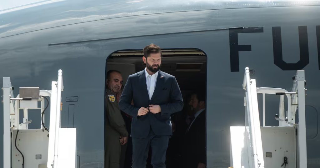 Gabriel Boric busca fortalecer lazos en crucial visita al Vaticano
