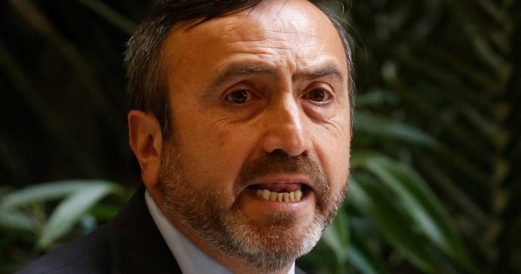 Desaforado Diputado Pulgar Enfrenta Juicio por Acusaciones Graves