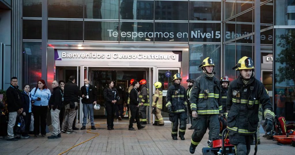 Incendio en Costanera Center: Investigación en Marcha