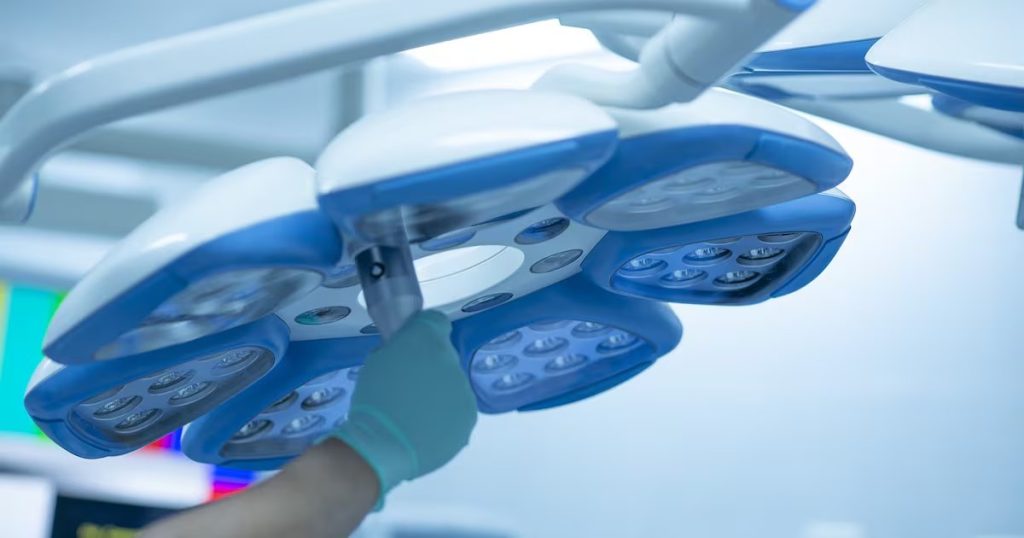 Falta de protamina pone en riesgo cirugías cardíacas en clínicas privadas