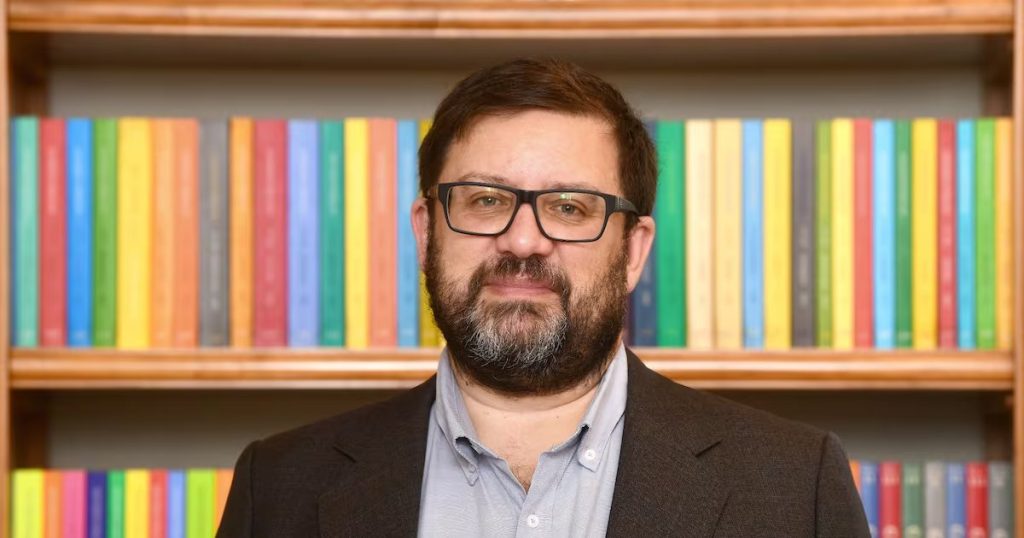 Chile enfrenta desafíos fiscales con mínimas holguras hasta 2030.