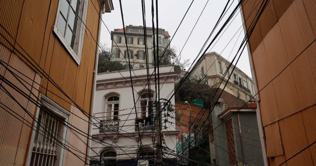 Transformación Digital: Chile Avanza con la Ley Chao Cables