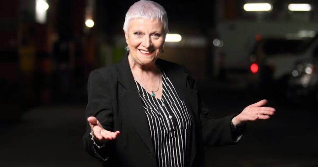 Karen Connolly recibe nacionalidad chilena por su legado artístico