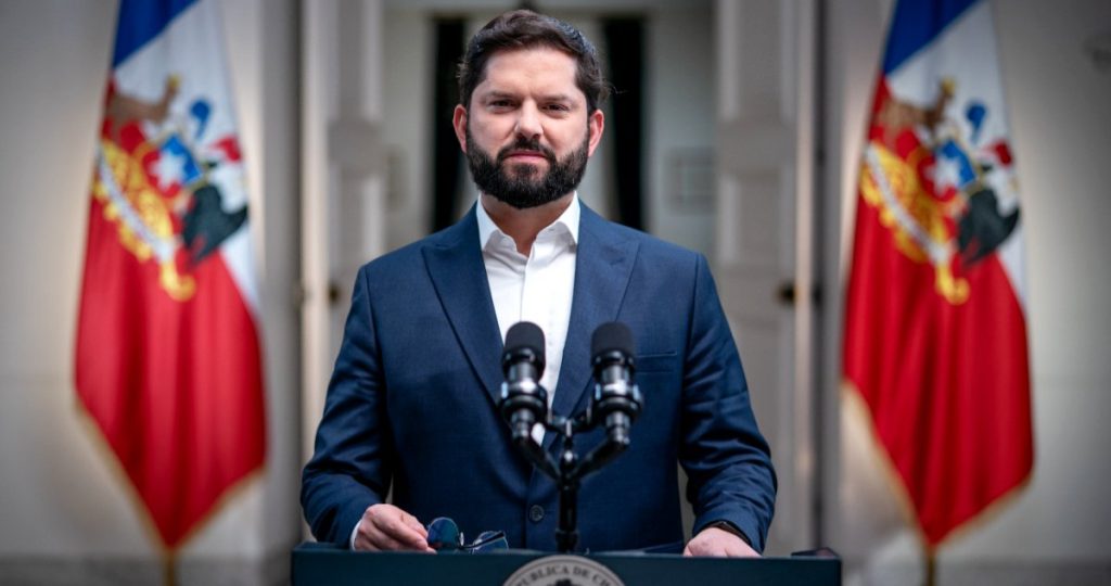 Presupuesto 2026: Boric Promete Estabilidad Fiscal y Social