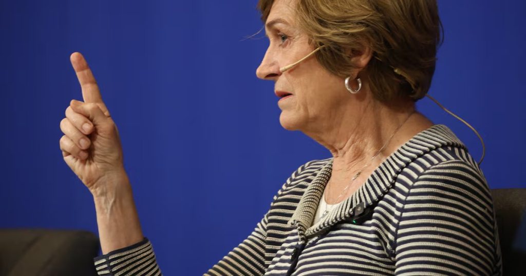 Evelyn Matthei critica al gobierno y reflexiona sobre el estallido social.