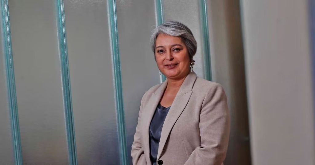 Jeannette Jara apuesta por mejoras urgentes en salud pública