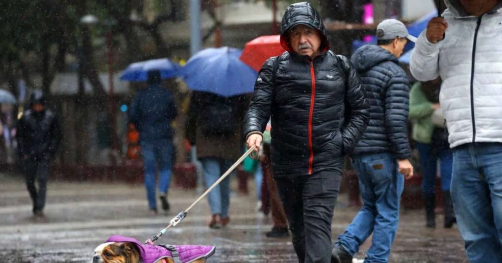 Sistema frontal traerá lluvias y fuertes vientos a Santiago