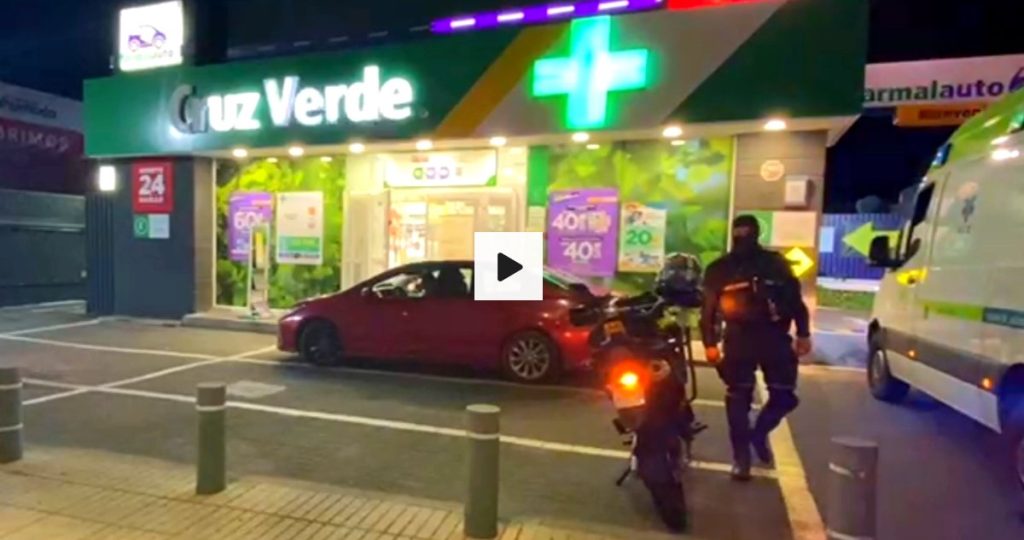 Robo en Farmacia de Vitacura Deja Heridos a Guardias de Seguridad