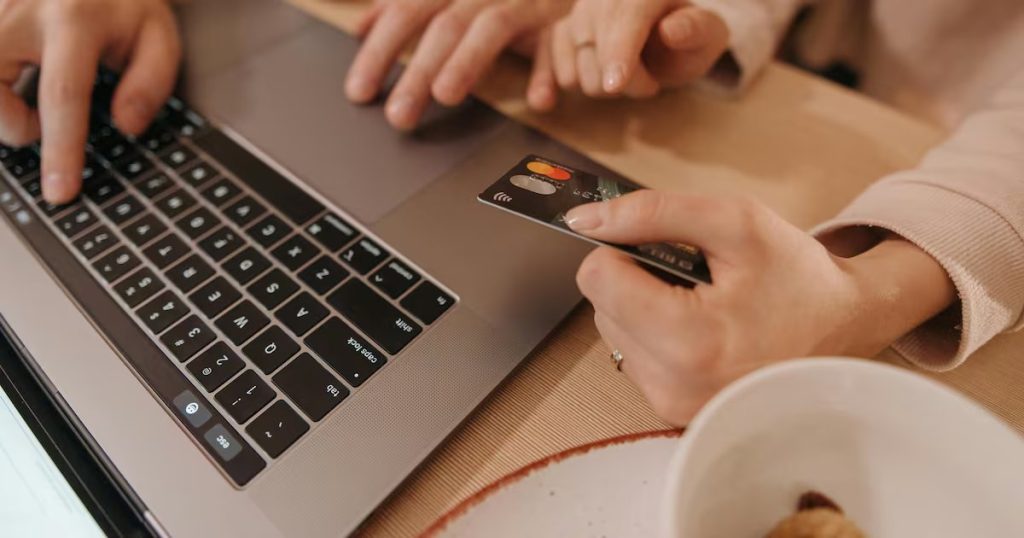 Cyber Monday 2025: Récord de Ventas y Aumento del Consumo