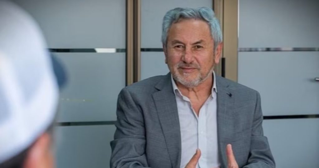 Diputado Mellado rechaza acusaciones de abuso y denuncia ataque político.