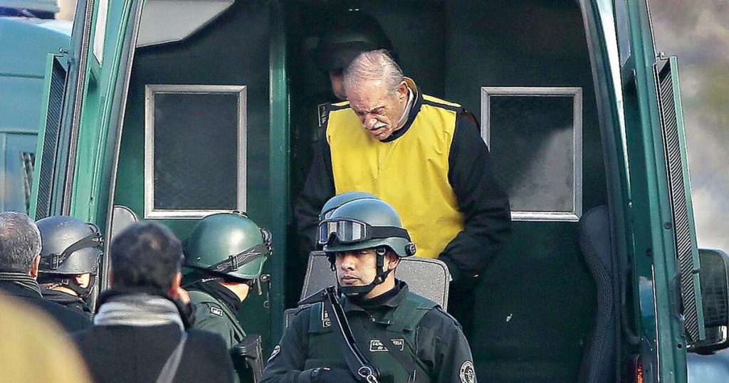 Condenan a Krassnoff a 20 años por violaciones a los derechos humanos.