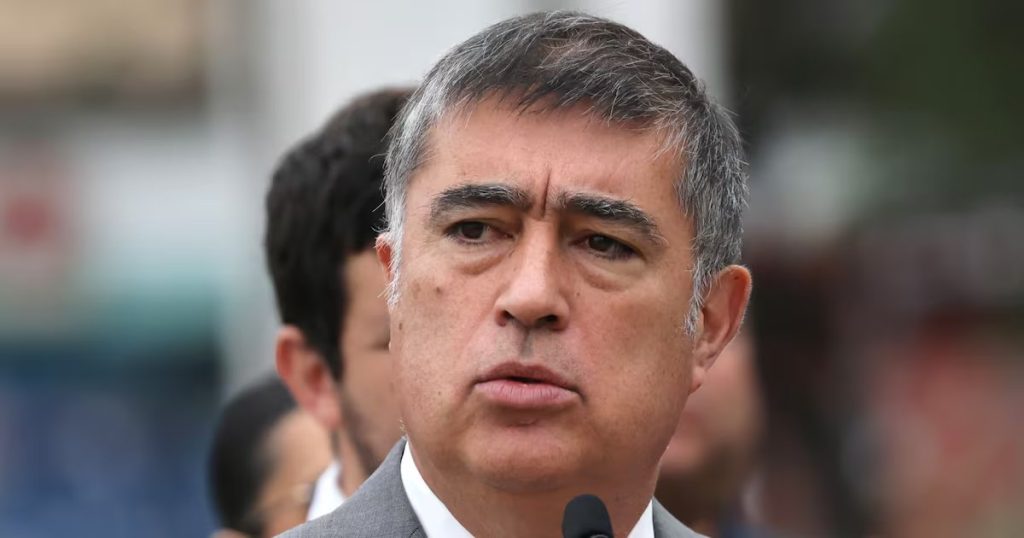 Desbordes acusa a defensor de la Niñez de bloquear la Ley Aula Segura