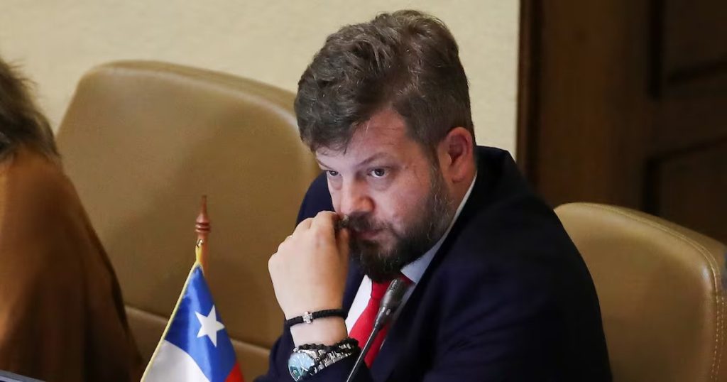 Servicio Médico Legal desmiente acusaciones de Johannes Kaiser