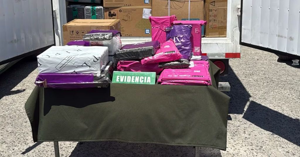 Carabineros desmantelan banda tras robo a camión en Cerro Navia