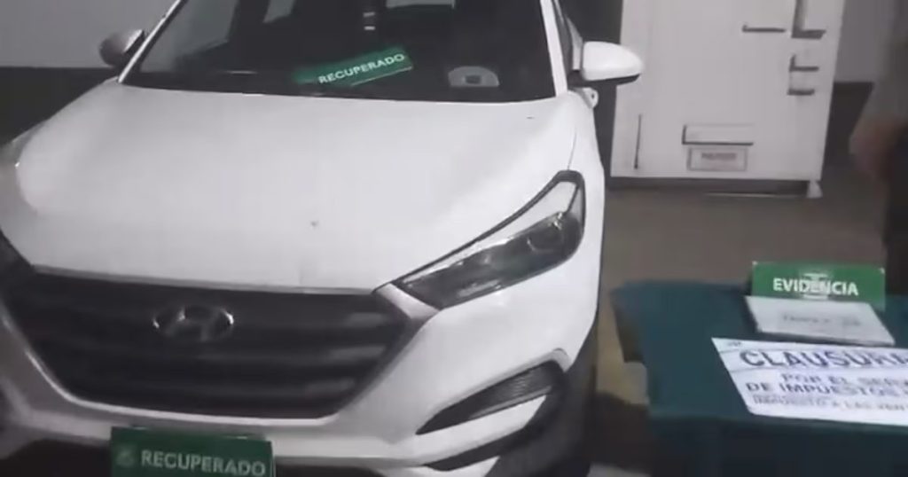 Detienen a tres en Ñuñoa por robo de auto del SII en Maipú