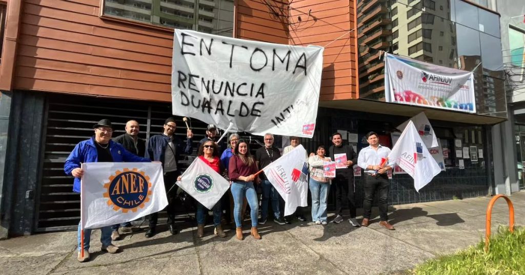 Crisis en INJUV: Protestas por Precariedad Laboral en Chile