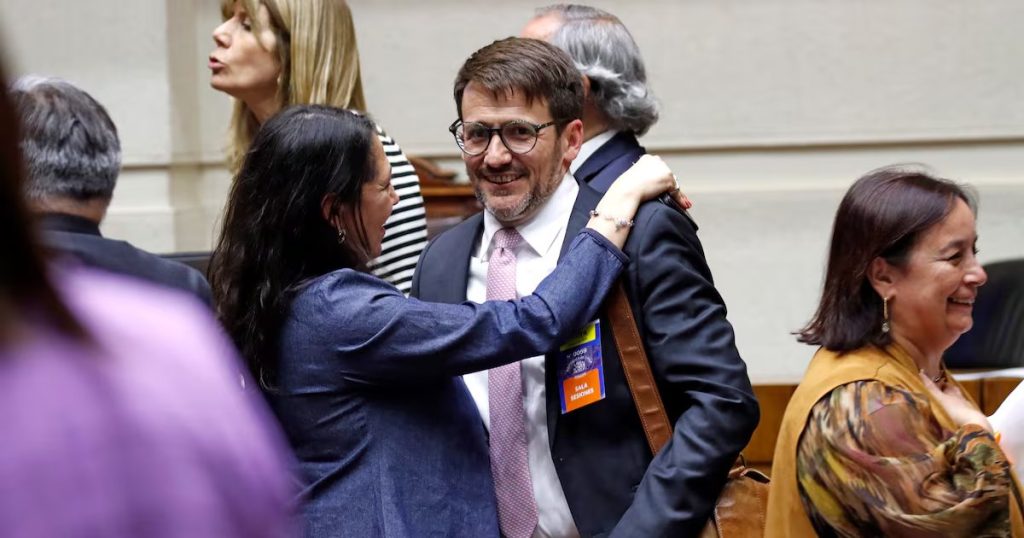 Senado Chileno Absuelve a Pardow y Evita Inhabilitación