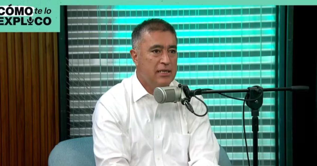 Desbordes critica gestión educativa y apoya a Bachelet en la ONU.