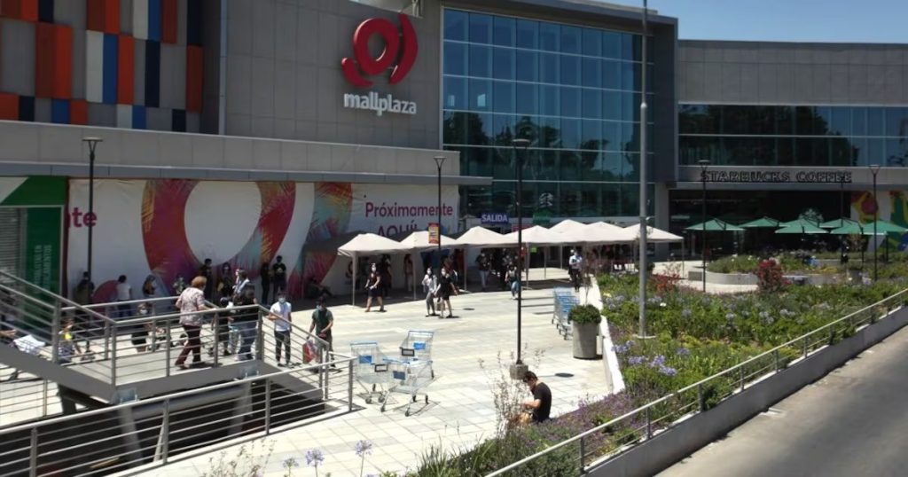 Asalto Relámpago en Mall de Huechuraba Deja Dos Heridos