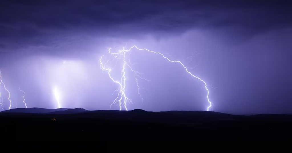Tormentas Eléctricas Alertan a la Región del Maule