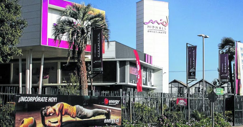 Violento asalto en Midmall de Maipú deja heridos a guardias de seguridad.