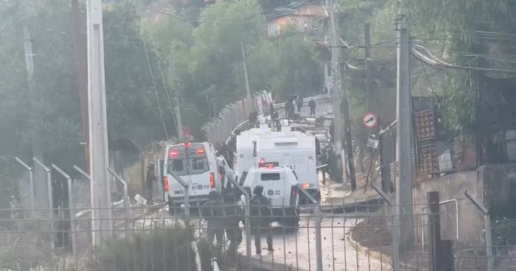 Tensión y Desalojos en Cerro 18: Conflicto en Aumento